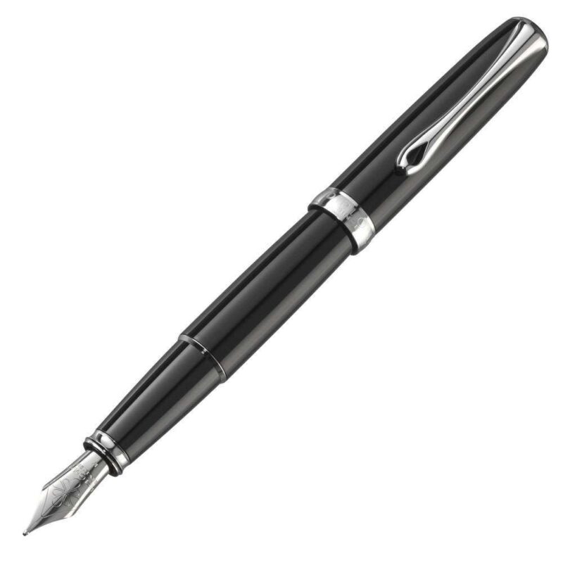 D40202025 Diplomat Excellence A2 Black Lacquer Fountain Pen