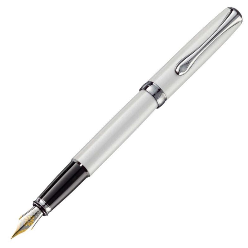 D40210013 Diplomat Excellence A2 Pearl White 14ct Fountain Pen