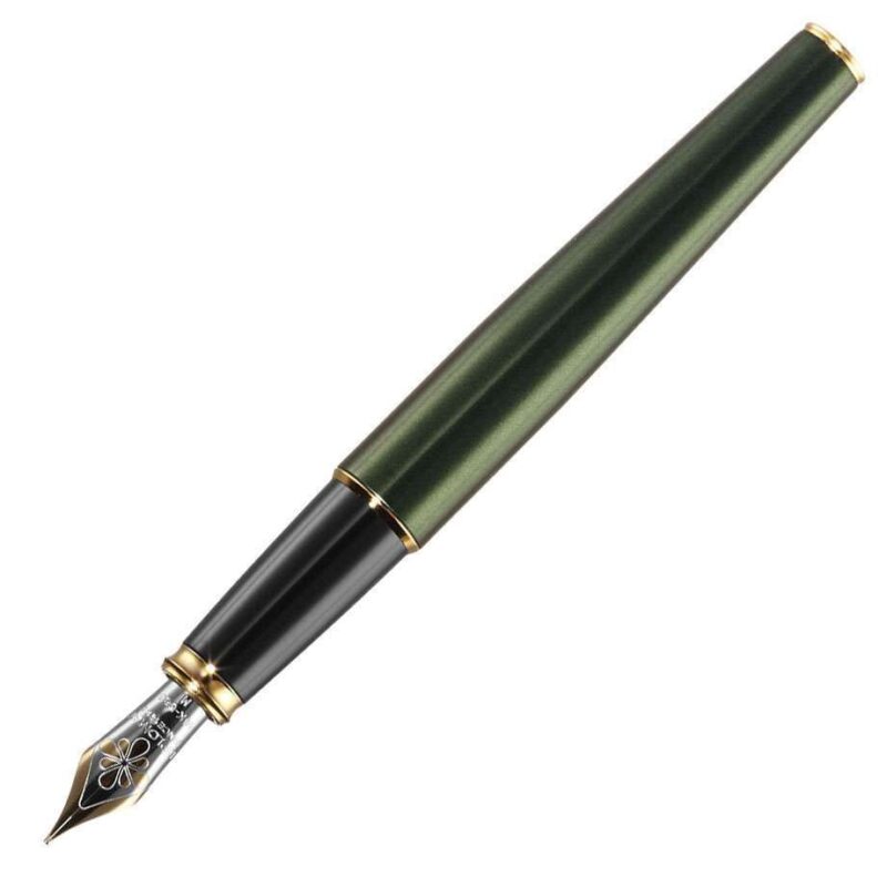 D40211025 Diplomat Excellence A2 Evergreen Gold Trim Fountain Pen
