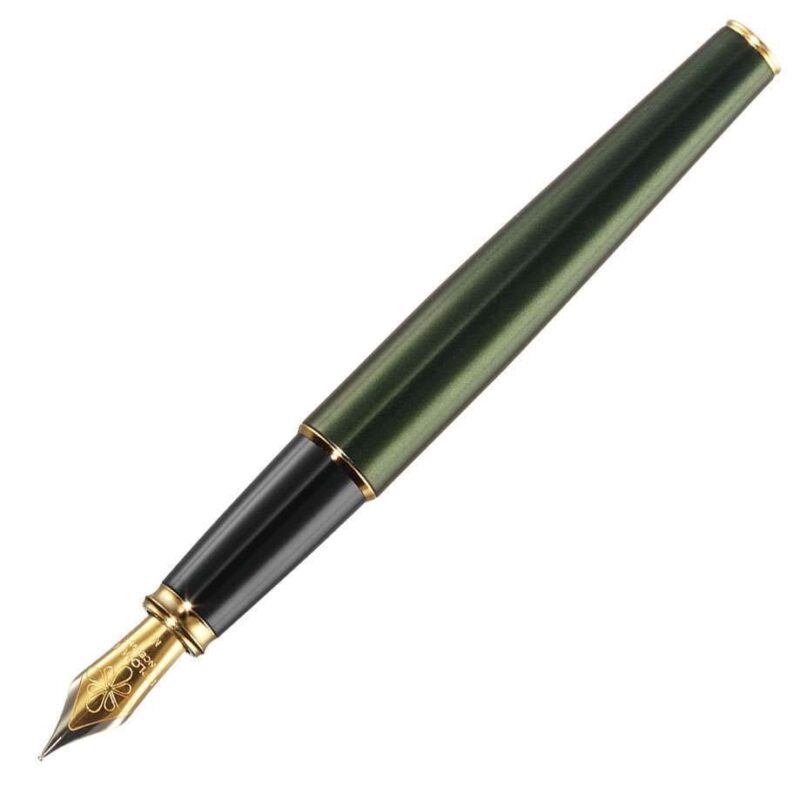 D40211015 Diplomat Excellence A2 Evergreen Gold Trim 14ct Fountain Pen